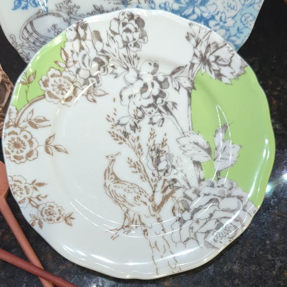 Anthropologie Set of 2 Garden Floral Fluted Edge Salad/Desert Plates 7.5” - Picture 2 of 6